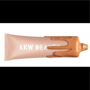 KKW Beauty Skin Perfecting Body Foundation
